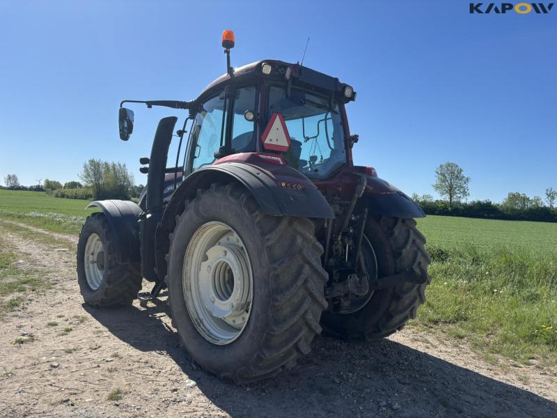 Valtra T214 Versu tractor with front lift 7