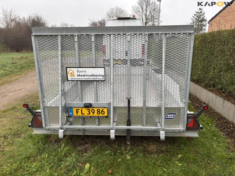 Variant machine trailer 5