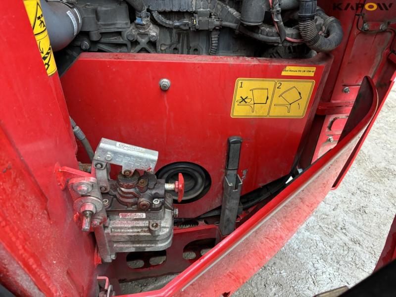 Self-propelled Vervaet Hydro Trike slurry tanker 54