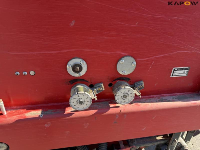 Vieskan Metalli 300 combi seed drill 37