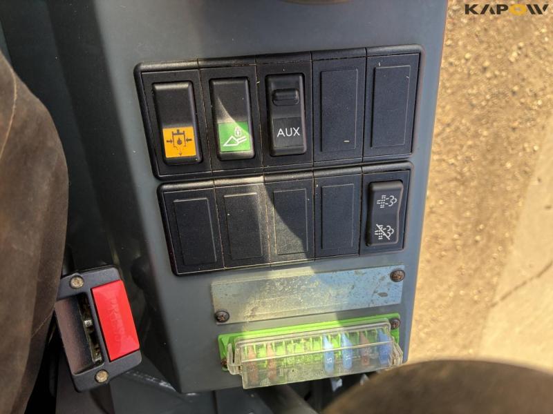 Weidemann 1880 skid steer loader 24